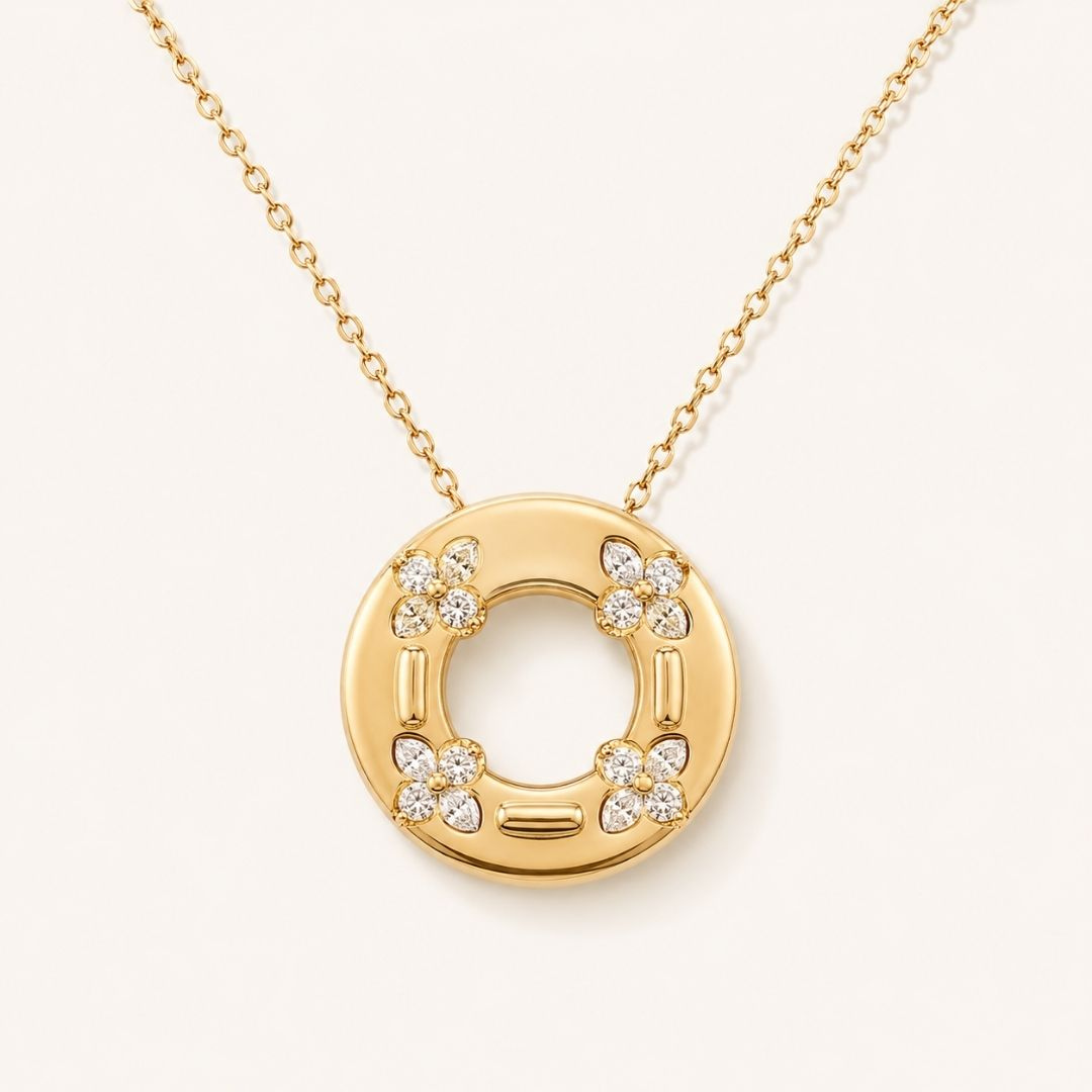 Vintage Flora Charm Necklace in Yellow Gold